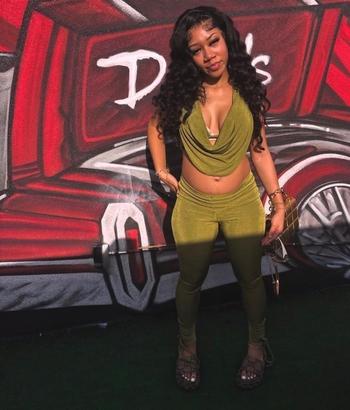 DANNA, 22  female escort, Roanoke